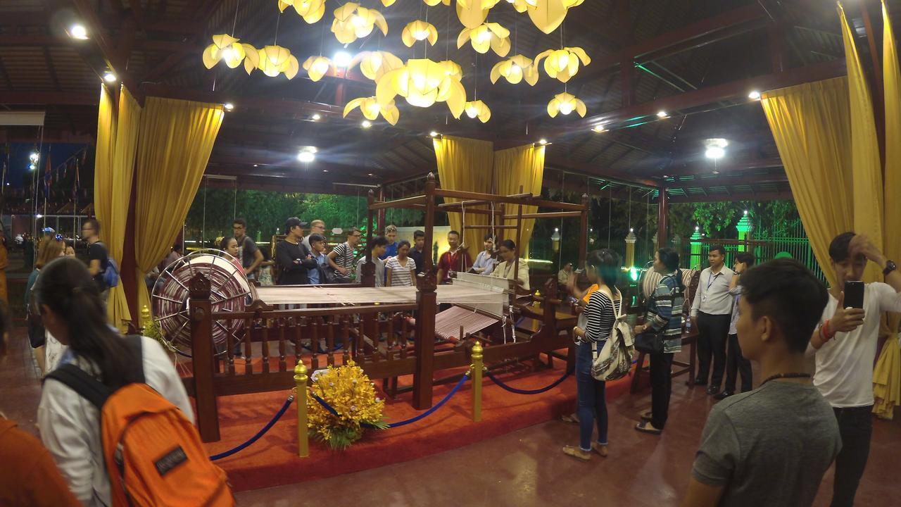 Golden Noura Villa-Pub & Restaurant Phnom Penh Zewnętrze zdjęcie